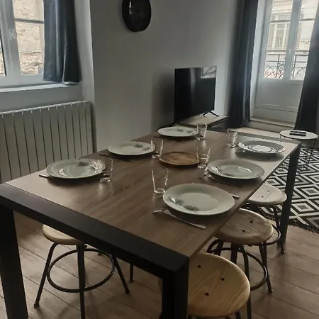 Triplex 110 M2 Centre Historique Avec Jacuzzi Διαμέρισμα *