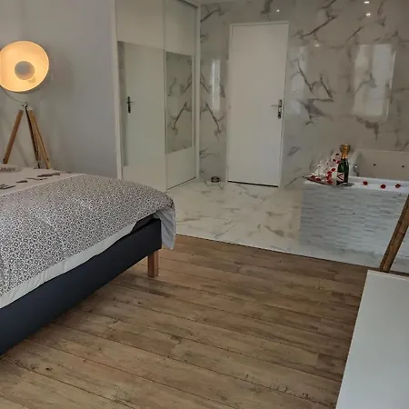 Apartment Triplex 110 M2 Centre Historique Avec Jacuzzi