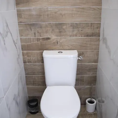 Triplex 110 M2 Centre Historique Avec Jacuzzi Apartment Dinan
