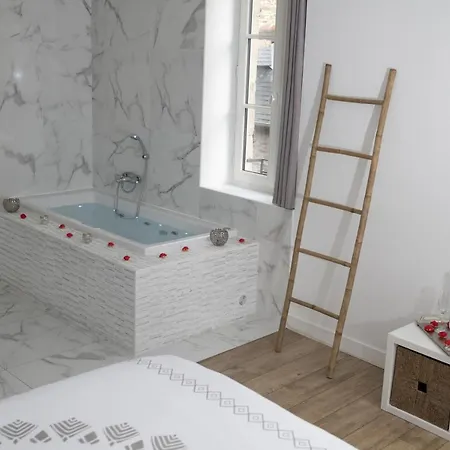 Apartment Triplex 110 M2 Centre Historique Avec Jacuzzi *